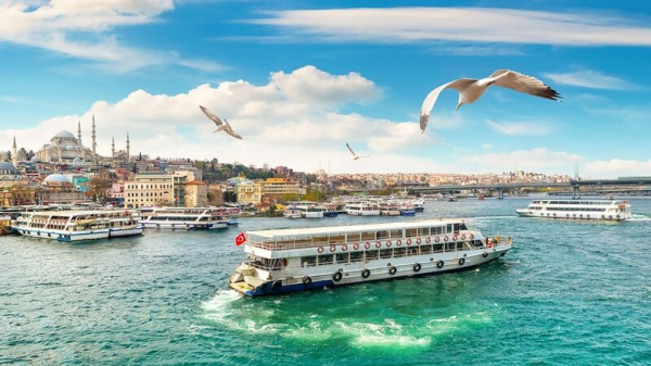 Eo Biển Bosphorus Istanbul: Đi Thuyền Ngắm Hai Châu Lục Á–Âu