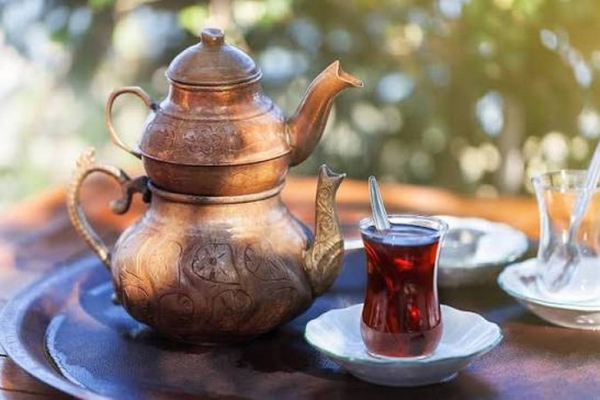 Trà Thổ Nhĩ Kỳ (Çay) Uống Thế Nào Cho Đúng? Hương Vị Và Nơi Thử