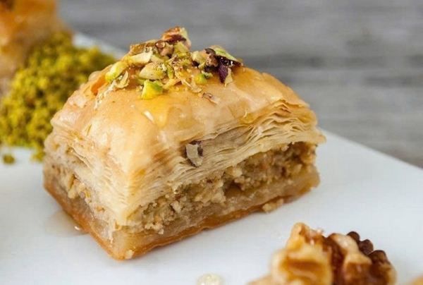 Bánh Baklava Thổ Nhĩ Kỳ Có Quá Ngọt Không? Loại Ngon Và Mua Ở Đâu