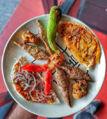 Kebab Thổ Nhĩ Kỳ Có Bao Nhiêu Loại? Doner, Adana, Shish Nên Thử Loại Nào