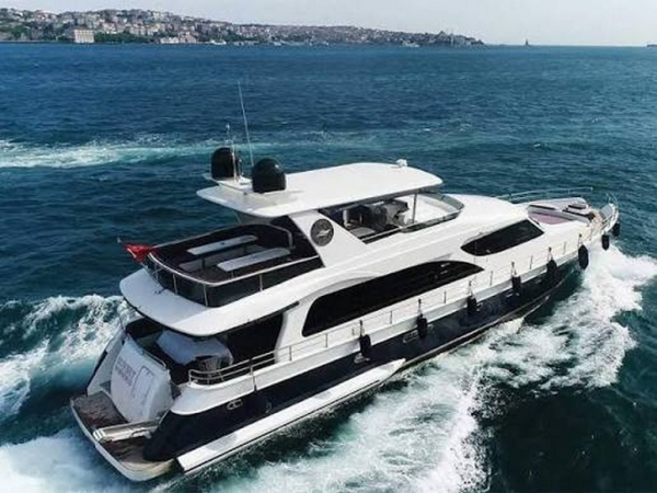 Du Thuyền Eo Biển Bosphorus Có Gì Đáng Trải Nghiệm? Nên Đi Ban Ngày Hay Tối?