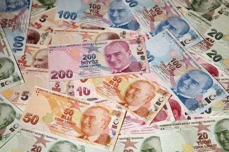 Tiền Lira Thổ Nhĩ Kỳ, USD và Euro được chuẩn bị trước chuyến đi